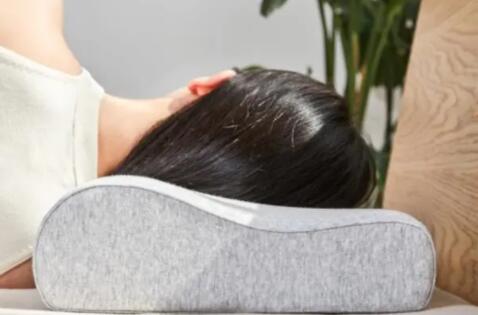 颈椎病患者如何选择枕头