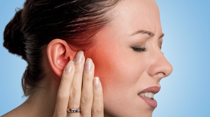 中耳炎症状有哪些表现，患上中耳炎有哪些症状