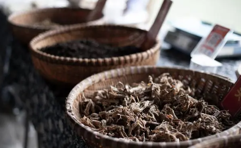 六堡茶属于什么茶，属于黑茶，具备”越陈越香“的属性