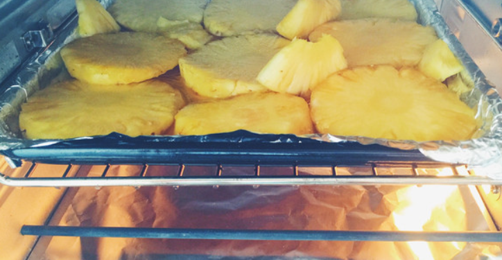 烤菠萝是用多少度几分钟，烤菠萝怎么做最好吃