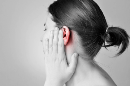 耳念珠菌感染的症状，耳念珠菌感染的症状有哪些表现