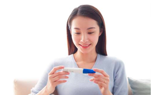 验孕棒多少天可以测出，正常人使用验孕棒多久可以测出怀孕