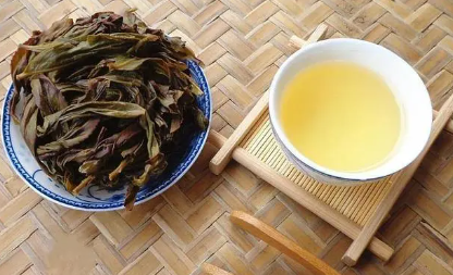 鸭屎香是什么茶，据说鸭屎香是乌龙茶类，半发酵茶