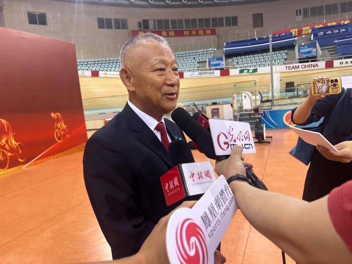 中国国家自行车队添新伙伴 高科技装备助力健儿