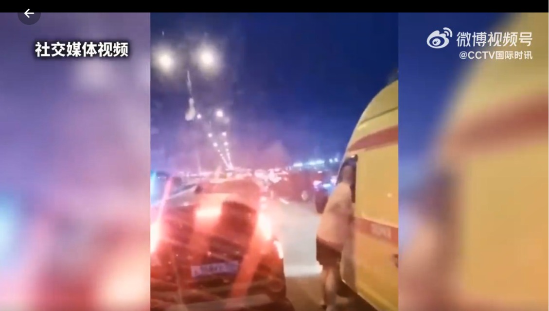 克里米亚大桥传出“爆炸声” 已暂停通行！当地官员：不要前往该大桥